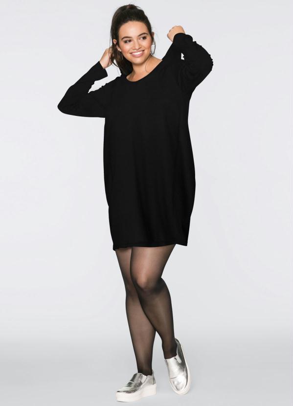 Queima Estoque - Vestido com Capuz Preto 2