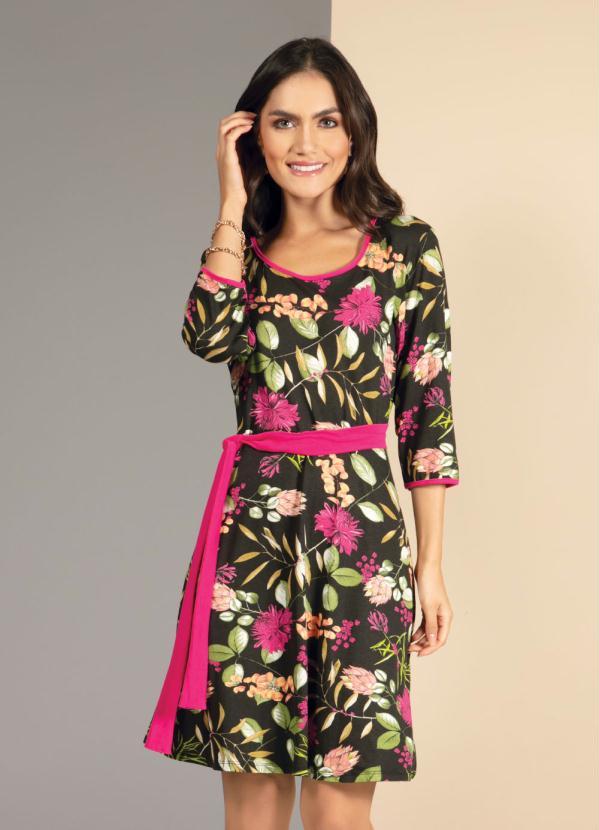 Quintess - Vestido com Frisos Contrastantes Floral Preto