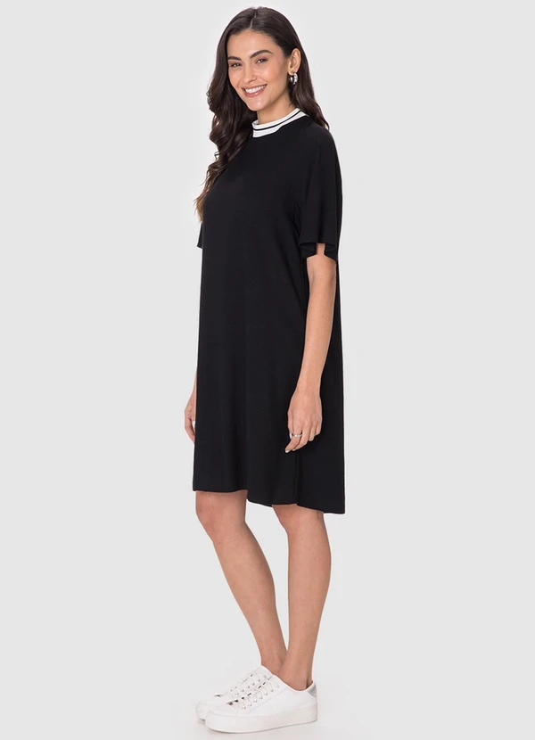 Malwee - Vestido Curto Amplo em Viscolinho Preto 3