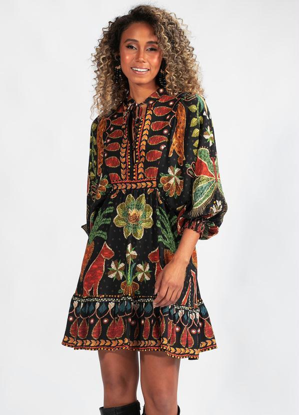 Farm - Vestido Curto Bata Brilho Tropical Lenço Preto