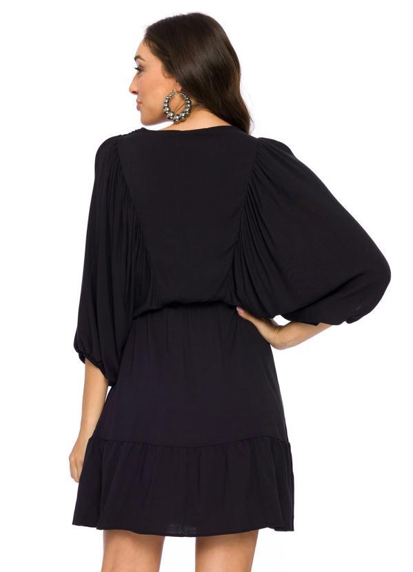 Doce Trama - Vestido Curto com Renda e Manga 3/4 Preto 2