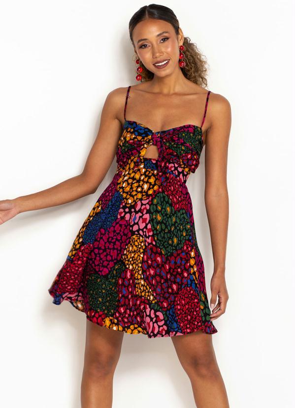 Farm - Vestido Curto de Crepe Corações Coloridos Estampado