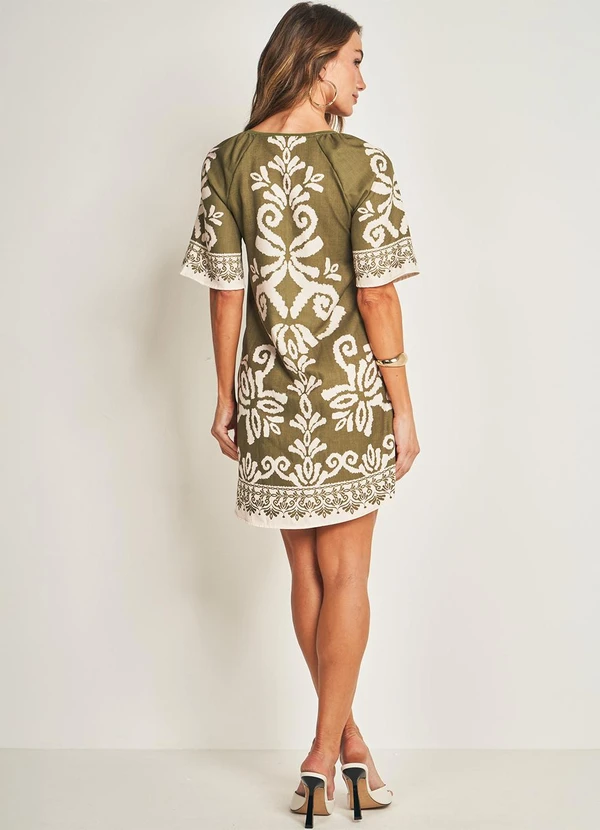 Doce Trama - Vestido Curto de Manga Curta Verde 4