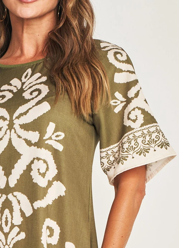 Doce Trama - Vestido Curto de Manga Curta Verde 6