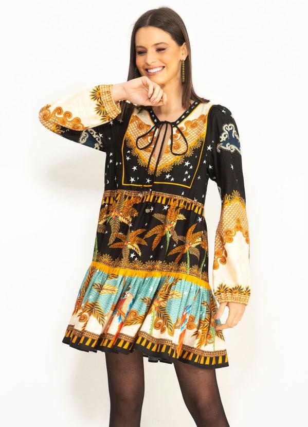 Farm - Vestido Curto de Viscose Floresta Bordada Preto 1