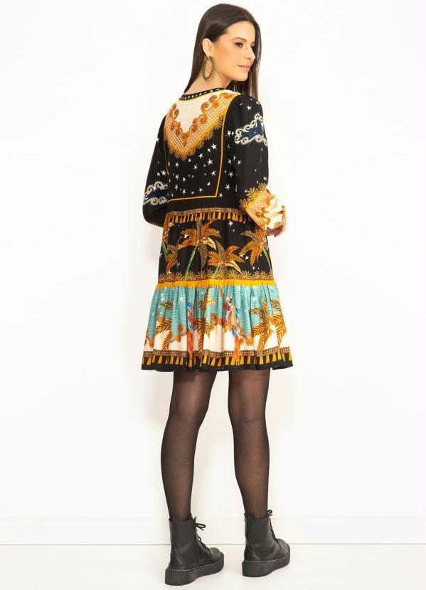 Farm - Vestido Curto de Viscose Floresta Bordada Preto 4