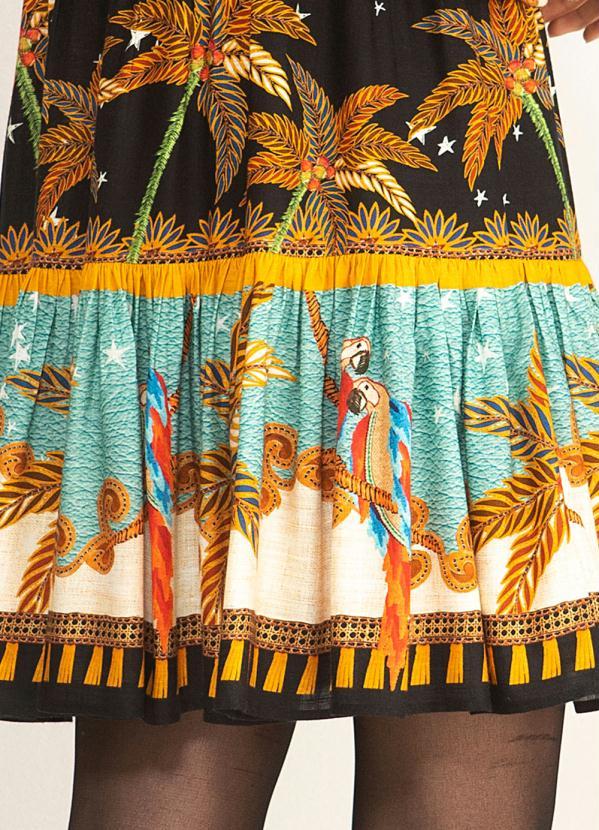 Farm - Vestido Curto de Viscose Floresta Bordada Preto 7