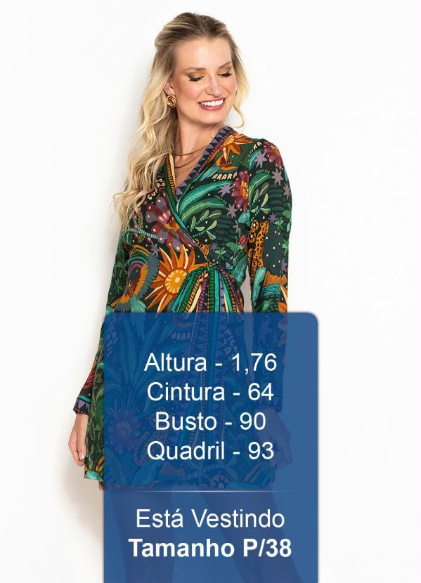 Farm - Vestido Curto de Viscose Tropical do Brasil Verde 5