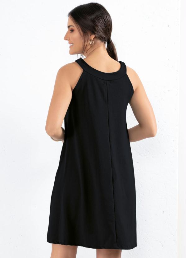 Quintess - Vestido Curto Decote Trapézio Preto 2