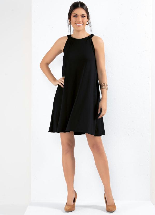 Quintess - Vestido Curto Decote Trapézio Preto 3