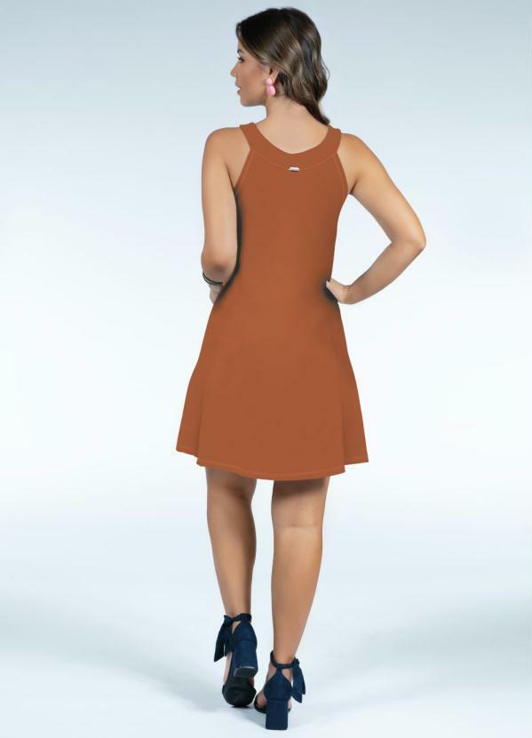 Quintess - Vestido Curto Decote Trapézio Telha 4