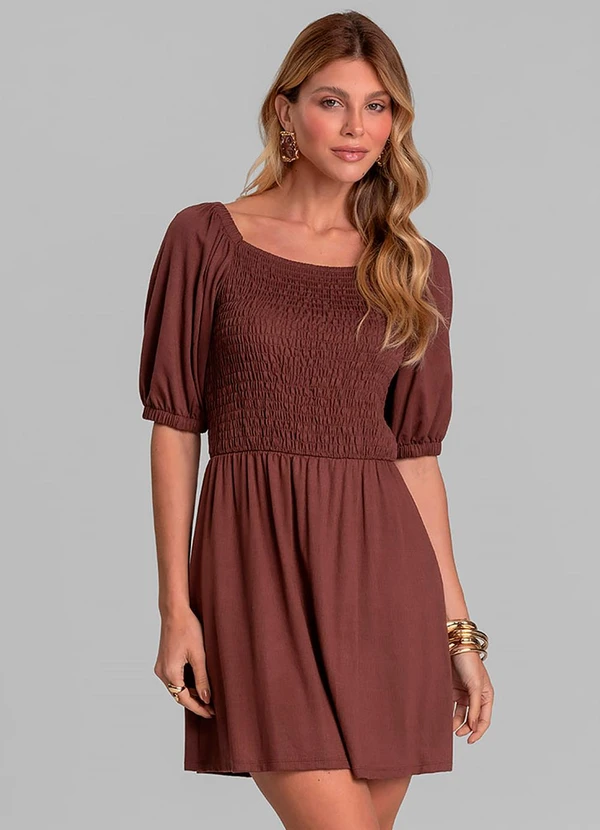 Dianna - Vestido Curto em Visco Maquinetada Marrom