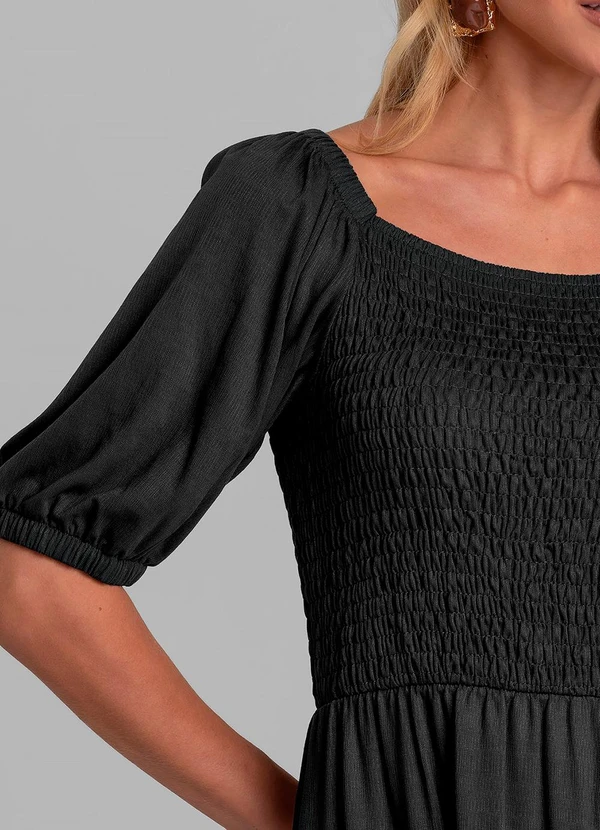 Dianna - Vestido Curto em Visco Maquinetada Preto 3