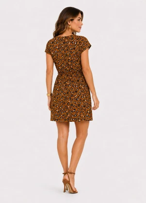 Infinita Cor - Vestido Curto em Visco Premiere Marrom - INFINITA COR
