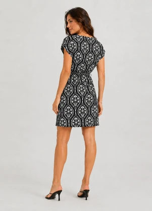 Infinita Cor - Vestido Curto em Visco Premiere Preto - INFINITA COR