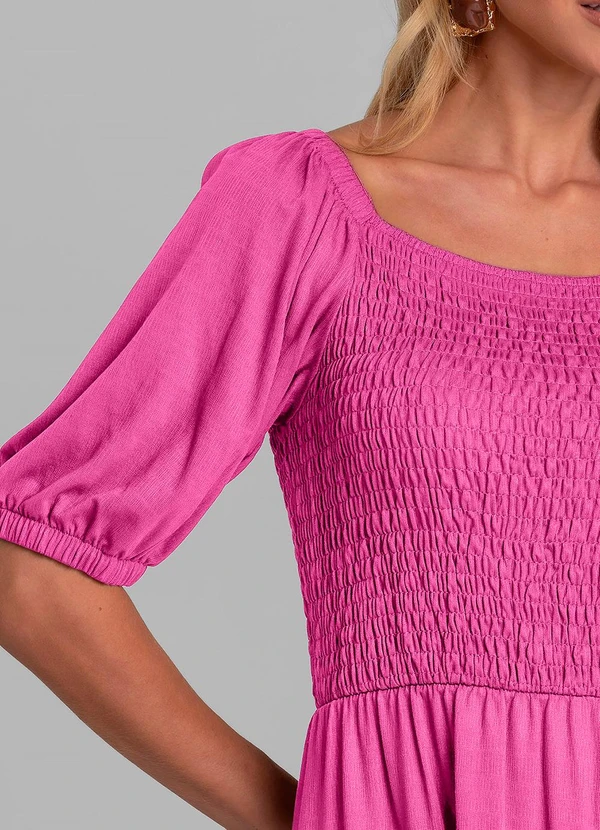 Dianna - Vestido Curto Feminino em Visco Maquinetada Rosa 3