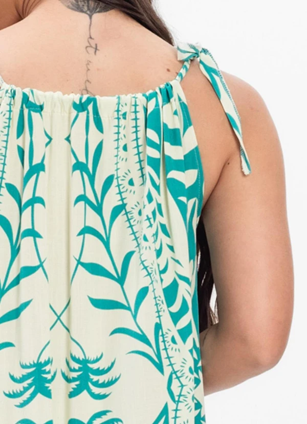 Select - Vestido Curto Feminino em Viscolinho Verde 4