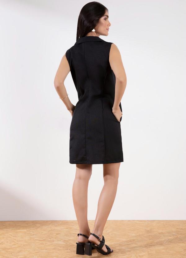 Queima Estoque - Vestido Curto Preto com Botões 6