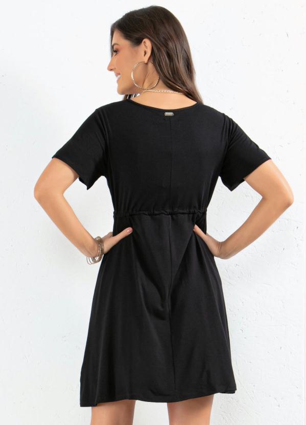 Quintess - Vestido Curto Preto com Decote Transpassado 2