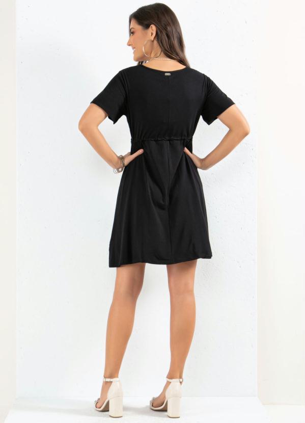 Quintess - Vestido Curto Preto com Decote Transpassado 4