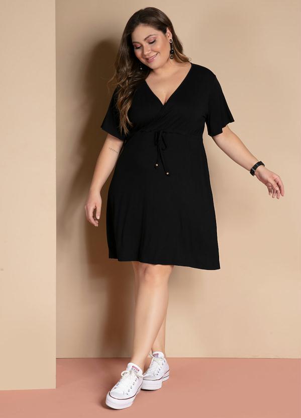 Quintess - Vestido Curto Preto com Decote Transpassado 7