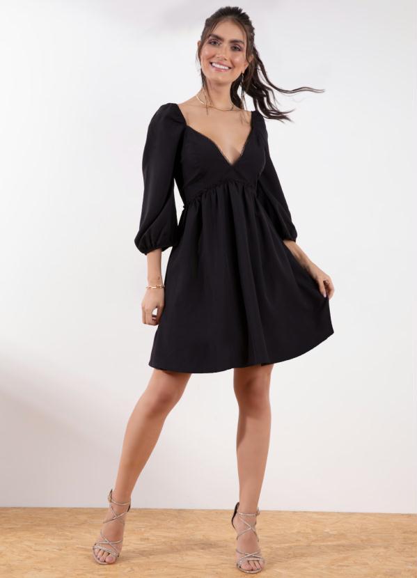 Outlet - Vestido Curto Preto com Mangas Bufantes 4