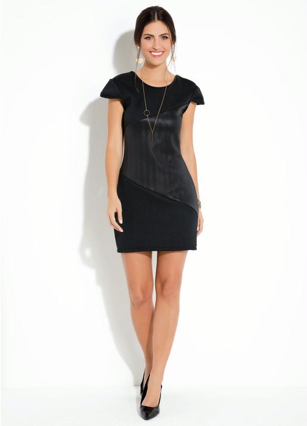 Quintess - Vestido Curto Preto com Recorte Frente 3