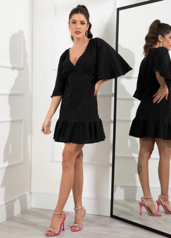 Quintess - Vestido Curto Preto em Viscose Plana Anarruga 2