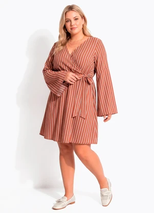 Quintess - Vestido Curto Transpassado Listrado Marrom com Manga Ampla - QUINTESS