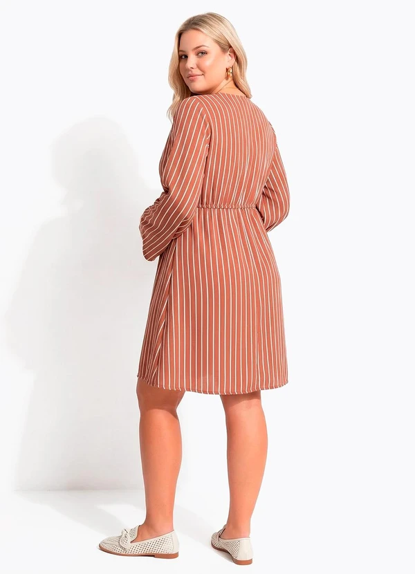 Quintess - Vestido Curto Transpassado Listrado Marrom com Manga Ampla 9