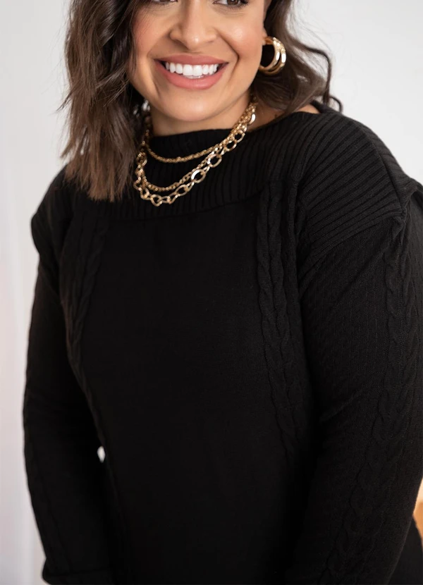 Quintess - Vestido em Tricô Preto Decote Reto 3