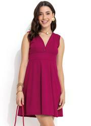 Vestido Evas Prpura com Decote Profundo