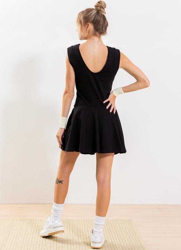 Cativa - Vestido Feminino com Shorts Embutido Preto 4