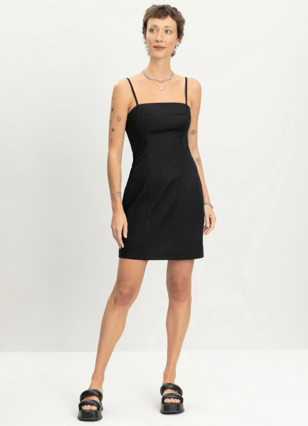 Essendi - Vestido Feminino Curto em Viscose Preto 3