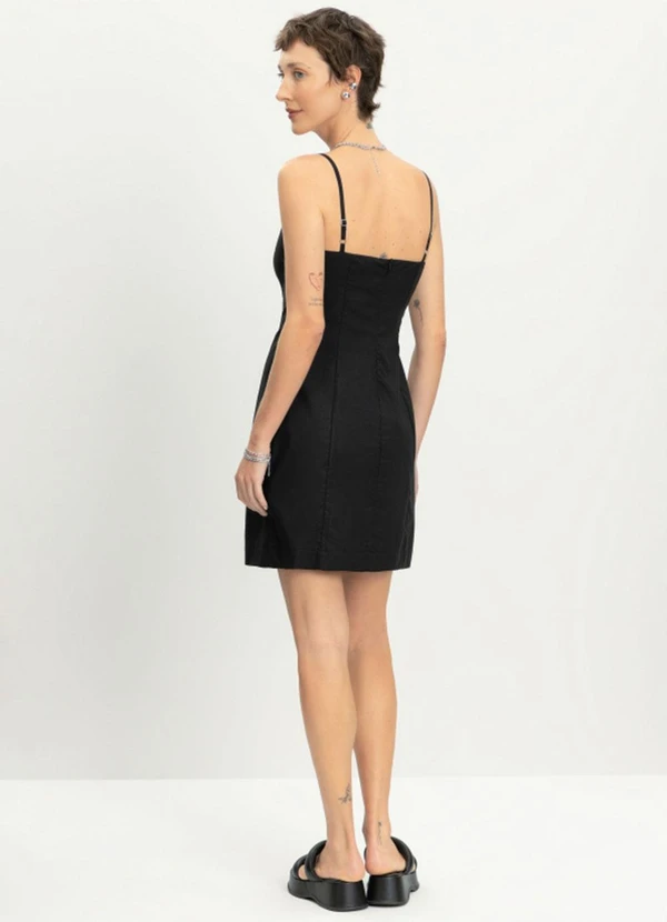 Essendi - Vestido Feminino Curto em Viscose Preto 4