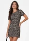 Select - Vestido Feminino Estampado Gola Redonda Verde - variação: Bege
