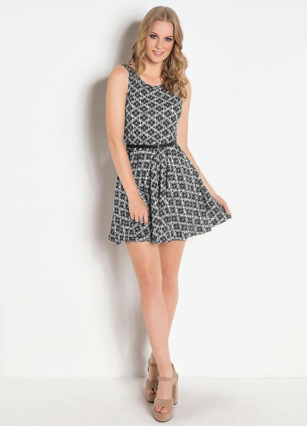 Outlet - Vestido Godê com Recortes Estampado Preto 3