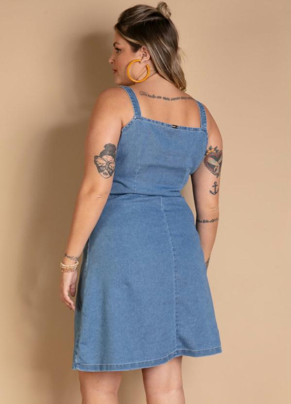 Quintess - Vestido Jeans com Vista Frontal de Botões e Bolsos 7