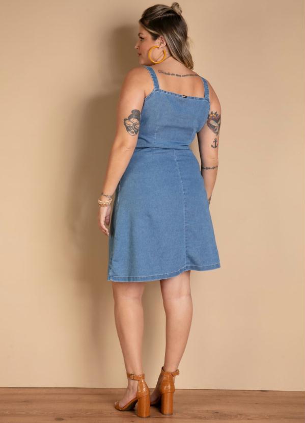 Quintess - Vestido Jeans com Vista Frontal de Botões e Bolsos 9