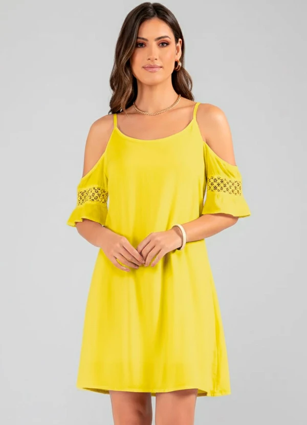Quintess - Vestido Ombros Vazados com Renda Amarelo