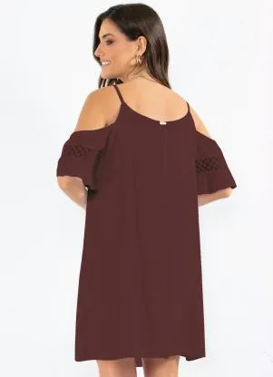 Quintess - Vestido Ombros Vazados com Renda Vinho - QUINTESS