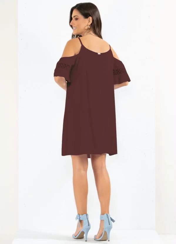 Quintess - Vestido Ombros Vazados com Renda Vinho 4