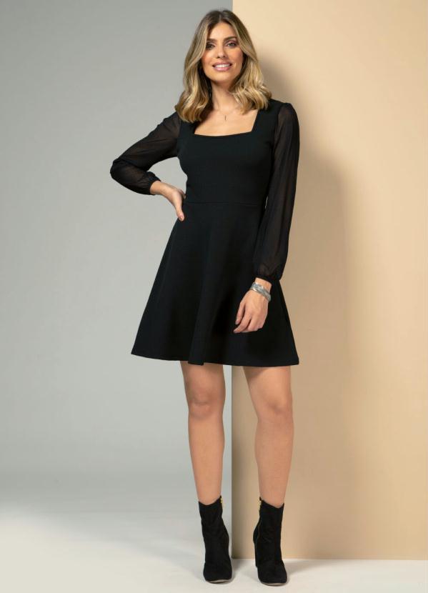 Quintess - Vestido Preto com Mangas Transparentes 4