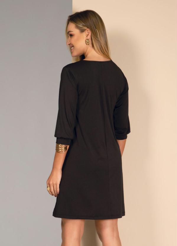 Quintess - Vestido Preto com Recorte em Renda 2