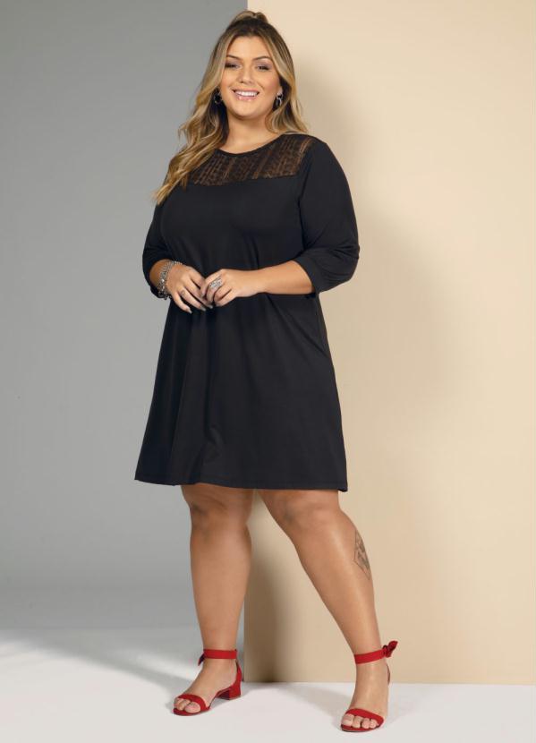 Quintess - Vestido Preto com Recorte em Renda 7