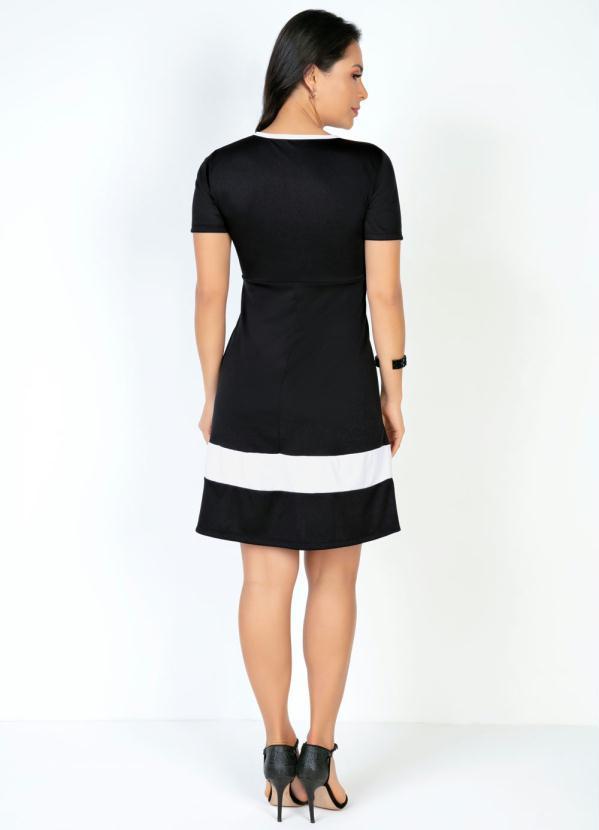 Moda Pop - Vestido Preto com Recortes Contrastantes 4