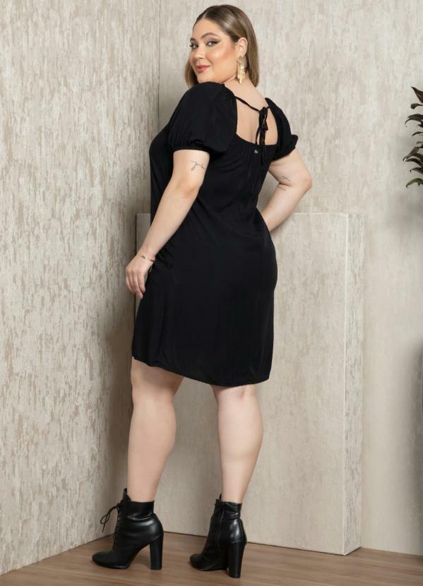 Quintess - Vestido Preto Curto com Bolsos em Viscose Plana 9