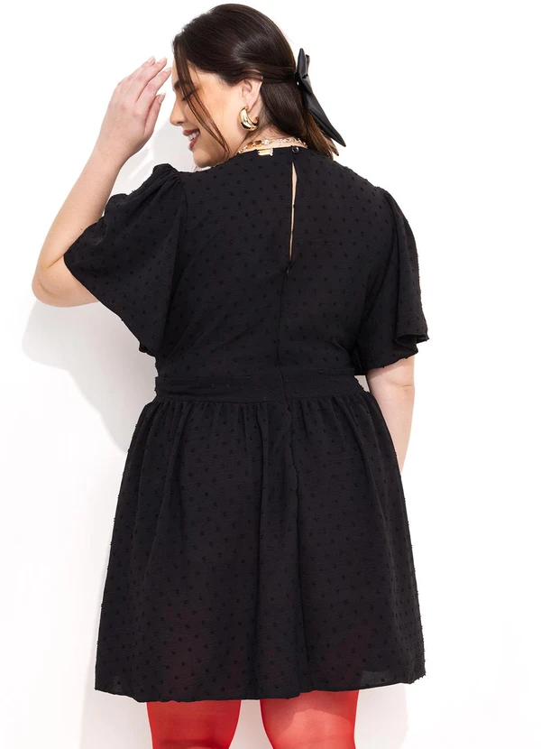 Quintess - Vestido Preto em Crepe Plano Maquinetado 13