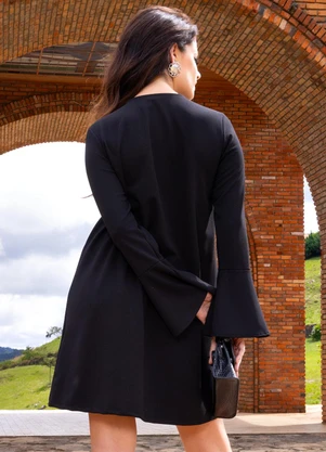 Quintess - Vestido Preto em Malha Crepe - QUINTESS