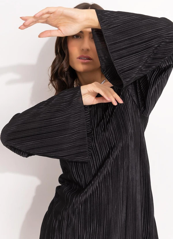Quintess - Vestido Preto em Malha Plissada